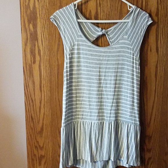 Maurices Tops - 5/25 MAURICES LIKE NEW SHORT SLEEVE SHIRT